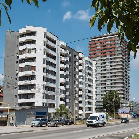 Tres Chic Double Sized Apartment Bucharest Exterior photo